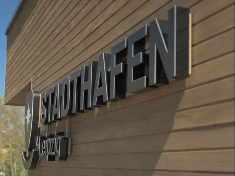 Hölzerner Hauswand vom Stadthafen Leipzig